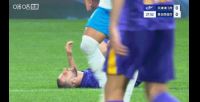 仅踢了28分钟即伤退！阿代米因伤无法坚持比赛，孙铭谦替补登场