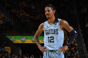 🎂真挚的祝福！灰熊官方祝腰王莫兰特26岁生日快乐！🎂