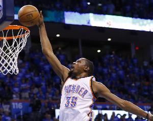 球迷：你认为雷霆该退役你的球衣？KD：你并不希望我回答这个问题