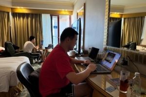 媒体人：中国男篮视频分析组足足17天没有迈出过酒店大门