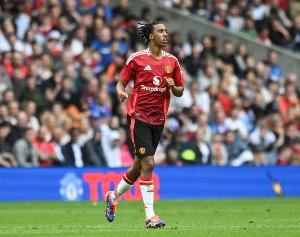 曼晚曼联球员评分：约罗8分最高多古达洛特4分最低，B费等多人5分