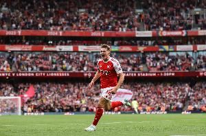 永贝里批评阿森纳踢法，约克雷斯：不在球场很容易对比赛作出评价