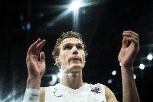 杀人诛心！邦加谈限制住马尔卡宁：希望他回家做噩梦 梦里仍有我