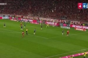 拜仁vs汉堡主场看台突发两起医疗事件，双方球迷均停止助威歌合唱