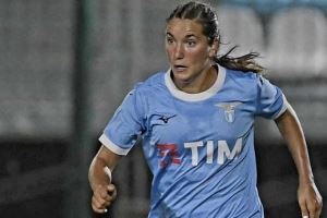 拉齐奥称女足球员擅自离队，经纪人：她从今年7月一直没拿到薪水