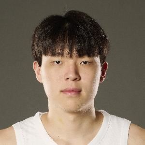 媒体人：往好的方向想 杨瀚森首秀至少得分比姚明高